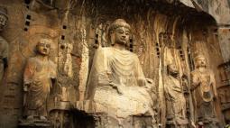 龙门石窟位于河南省洛阳市，是世界上造像最多的石刻艺术宝库图片8