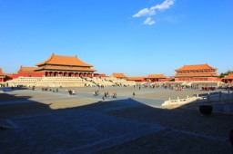 北京故宫为明、清两代的皇宫，是中国最大的古代文化艺术博物馆图片11